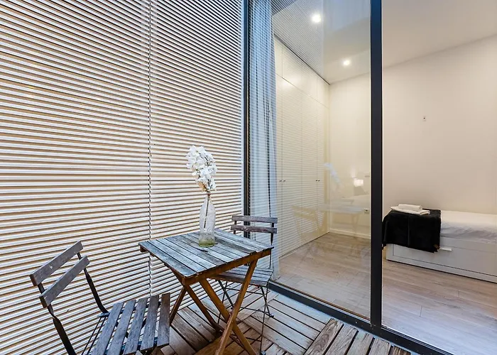 Bookstay Tear45 Avenue Aveiro Apartment * אבאירו